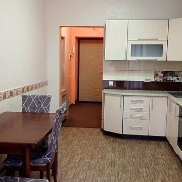 Європейська вул., 1