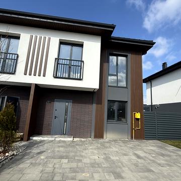 Полтавська вул.