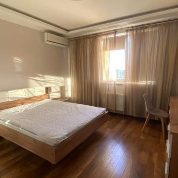 Деміївська вул., 14