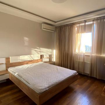 Деміївська вул., 14