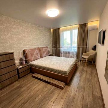 Павла Тичини просп., 13