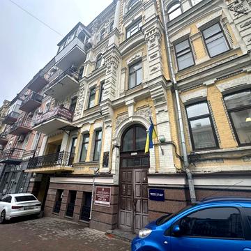 Шота Руставелі вул., 32