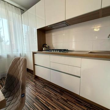 Степана Бандери просп., 90