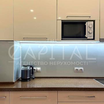 Антоновича вул. (Горького), 44