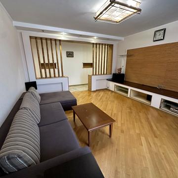 Миколи Амосова вул., 4