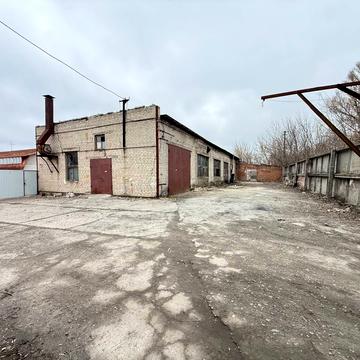 Прикордонна вул., 44