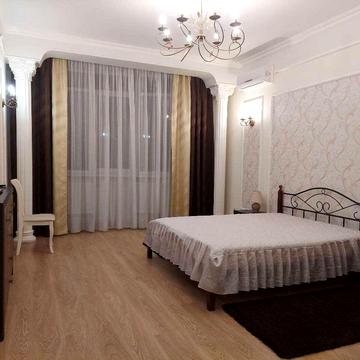 Генерала Шаповала вул. (Механізаторів), 2