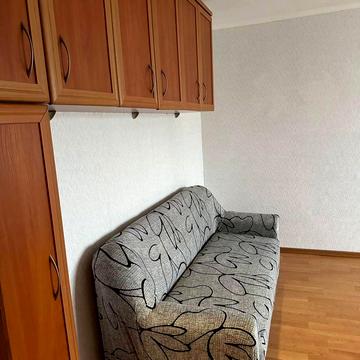 Йорданська вул. (Лайоша Гавро), 17