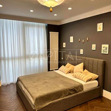 Джона Маккейна вул. (Івана Кудрі), 1