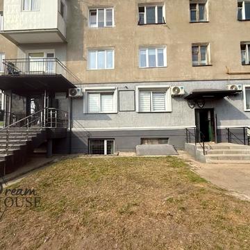 Святого Володимира вул., 1