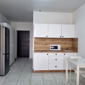 Каховська вул., 62-А