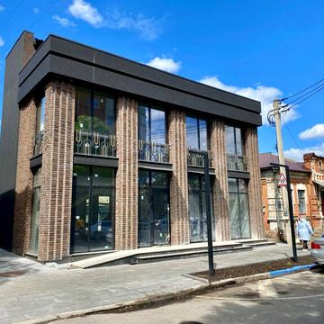 Грушевського вул., 32А