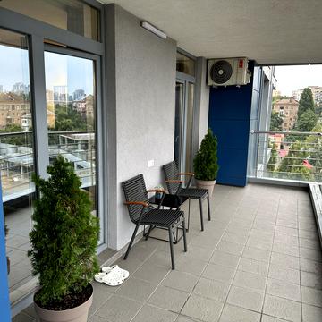 Джона Маккейна вул. (Івана Кудрі), 7