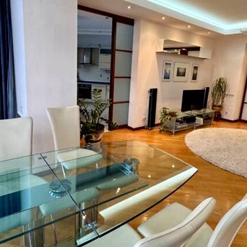 Панаса Мирного вул., 16/13