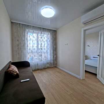 Чехова вул., 1/2