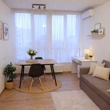 Олеся Бердника вул., 1-В