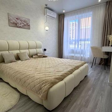 Героїв Небесної Сотні просп., 26/13