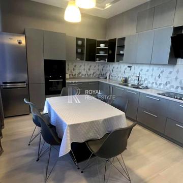 Еспланадна вул., 30