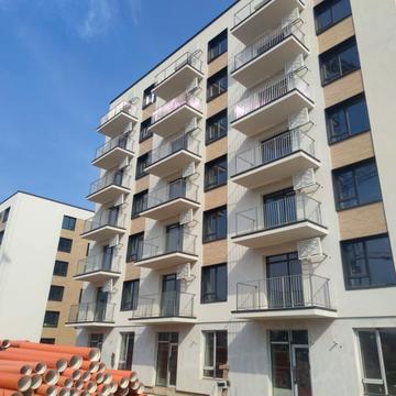 Євгена Коновальця вул., (Будинок 2)