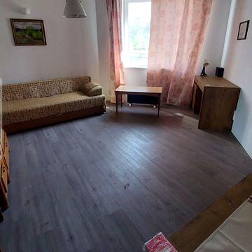 Радистів вул., 40