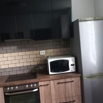 Бориса Тена вул., 17