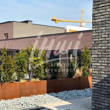 Романа Левицького вул., (Будинок 2)