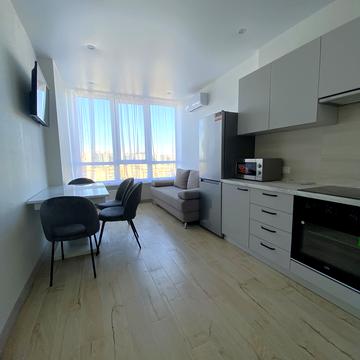 Кадетський Гай вул., 8