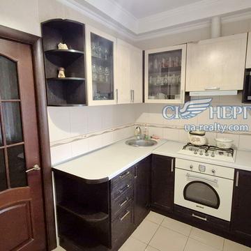 Червоної Калини просп. (Володимира Маяковського), 32-Г