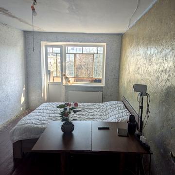 Івана Пулюя вул., 5