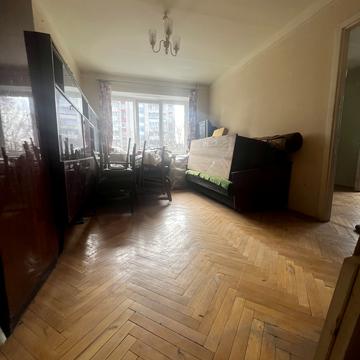 Роксоляни вул., 21