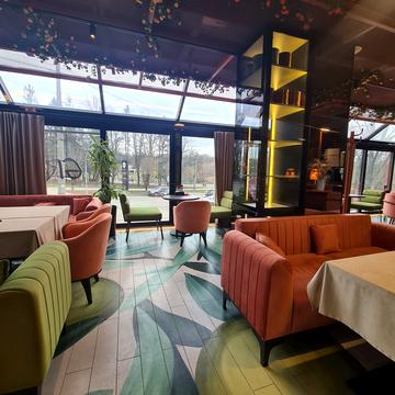 Сергія Скальда вул. (Комарова), 1