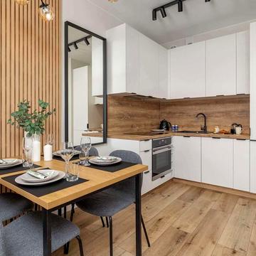 Предславинська вул., 42