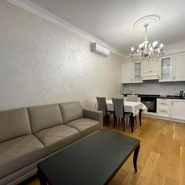 Джона Маккейна вул. (Івана Кудрі), 7