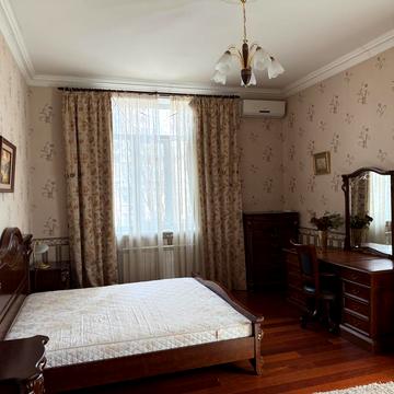 Михайла Коцюбинського вул., 2