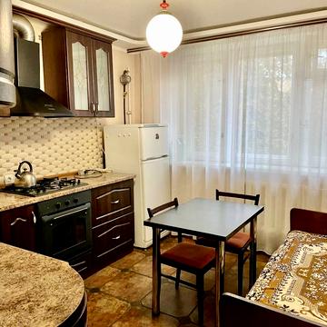 Академіка Білецького вул., 10