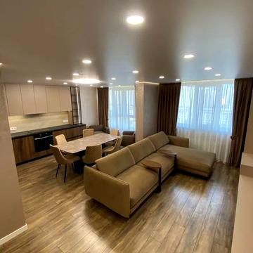 Михайла Максимовича вул. (Онуфрія Трутенка), 32-А