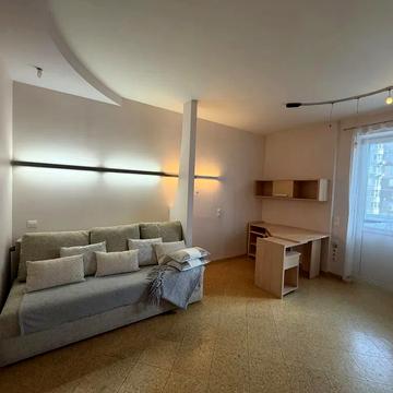 Микільсько-Слобідська вул., 2-Б