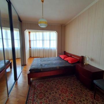 Гната Юри вул., 6