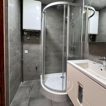 Прогресивна вул., 10