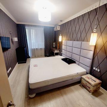 Василя Тютюнника вул. (Анрі Барбюса), 22-26