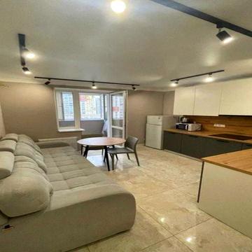 Заливна вул., 2