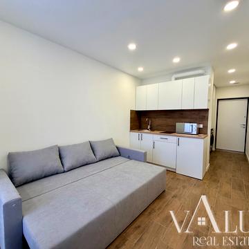 Олега Мудрака вул. (Генерала Наумова), 1-Б