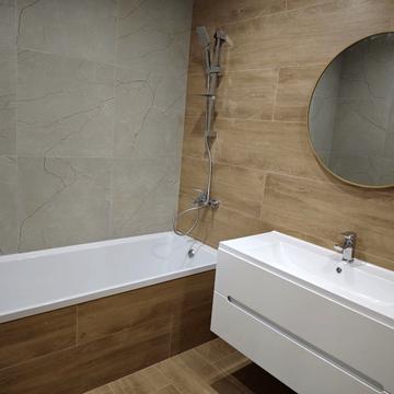 Будівельників вул., (Будинок)