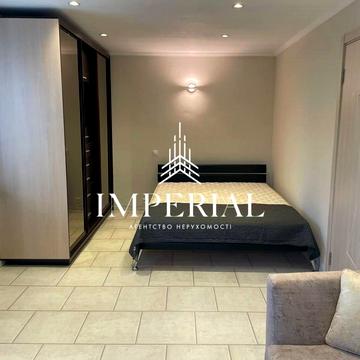 Дорогожицька вул., 18