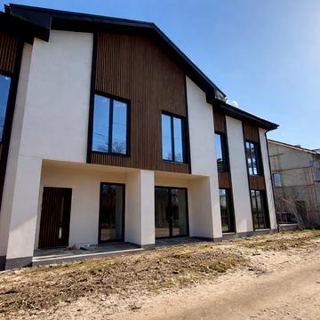 Капітана Зайцева вул., 14