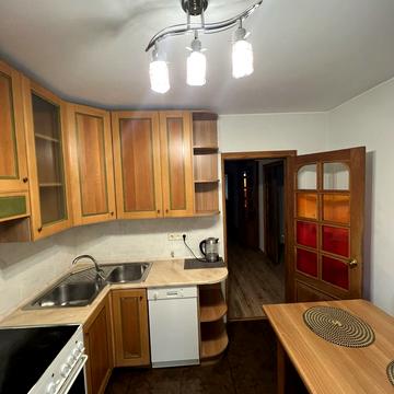 Тарасівська вул., 20