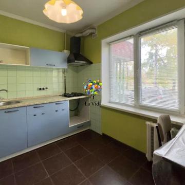 Оболонський просп., 22-Б