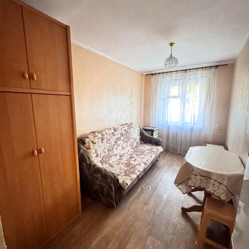 Варненська вул., 11