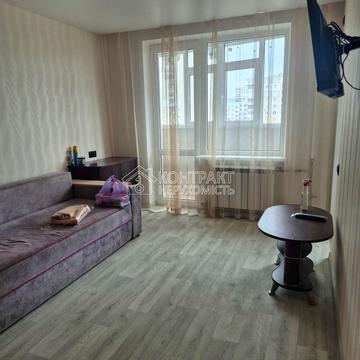 Академіка Павлова вул., 313