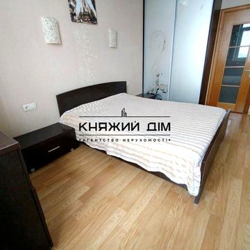 Микільсько-Слобідська вул., 1-А